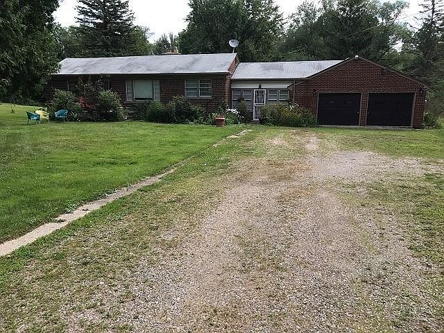 1st image of 24282 Lois Ln