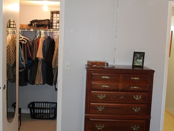 3rd image of 2515 NE 2nd Ct APT 215