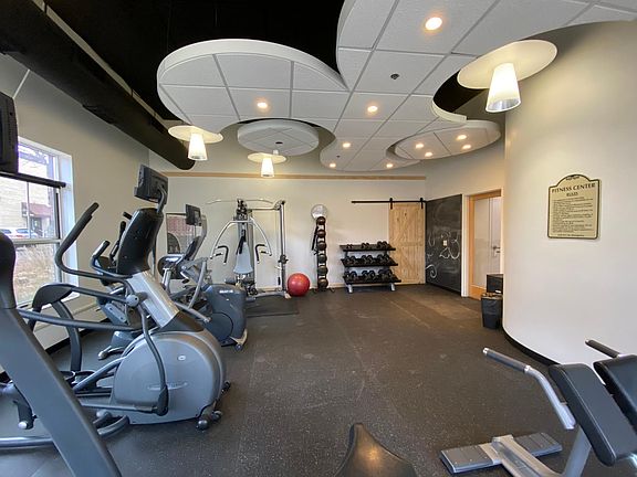 2nd image of 3020 University Ave SE APT 405