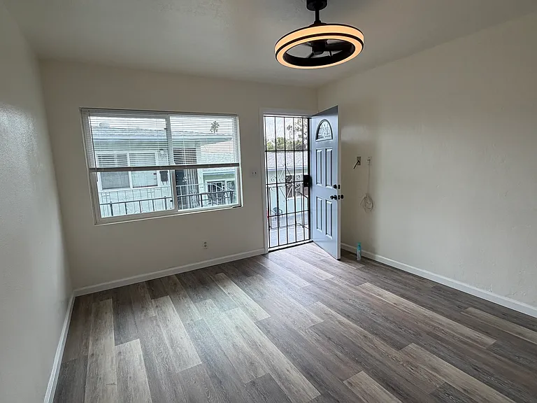 7614 Pacific Ave #C — Photo 2