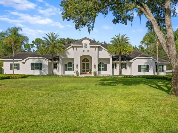 11560 Trotting Down Dr, Odessa, FL 33556