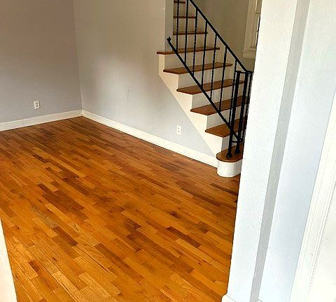 3rd image of 120 W Crawford St