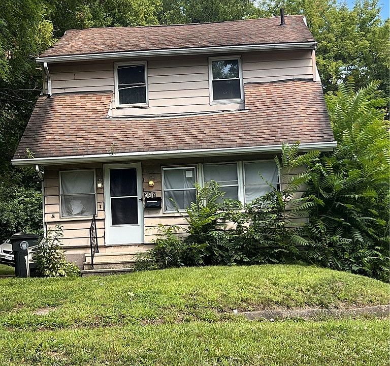 1st image of 957 Bank St