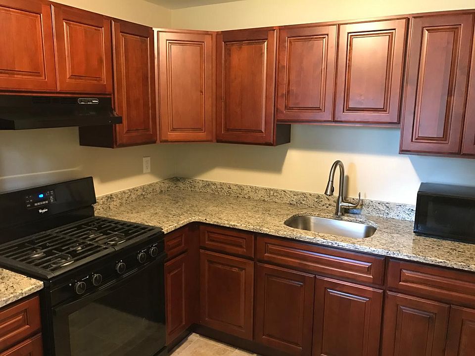 Brand new kitchen with granite