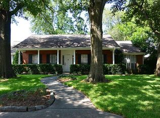 5106 Arrowhead Dr, Baytown, TX 77521