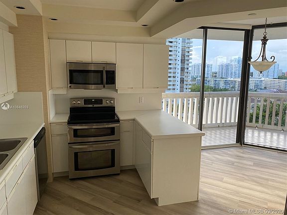 5th image of 2000 Island Blvd APT 1006
