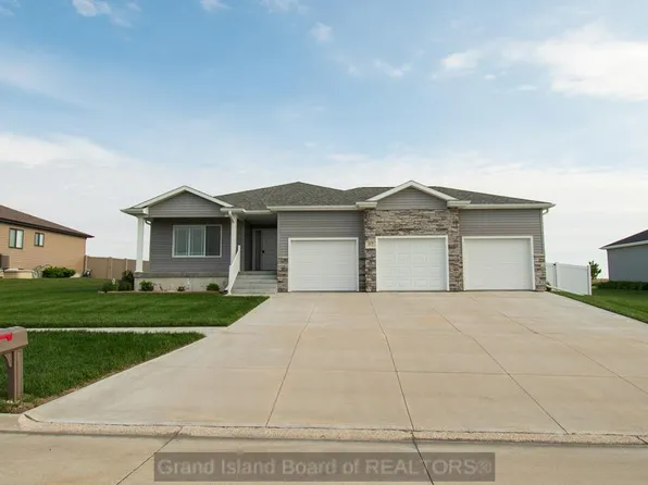 1113 W 33rd St, Hastings, NE 68901