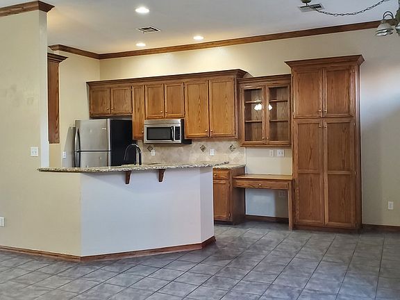 3rd image of 4208 Stonewall Ct