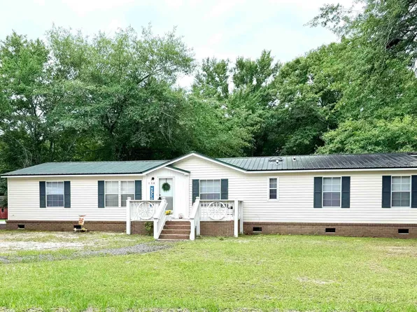 758 Maple St, Pelion, SC 29123