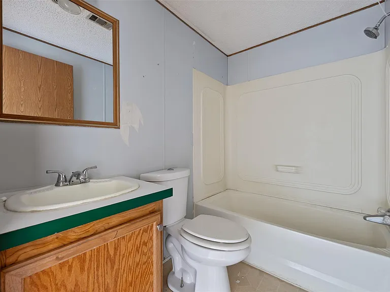 360 Shady Oaks #A — Photo 20