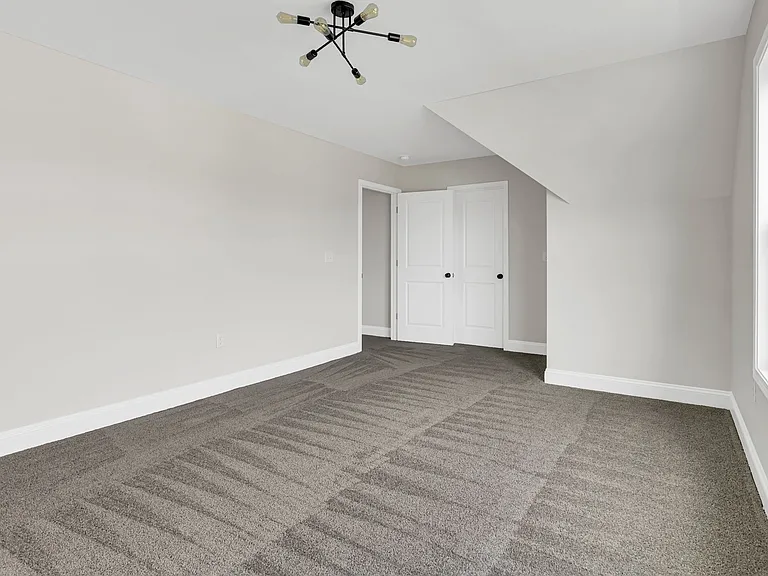 117 Carshalton Dr — Photo 38