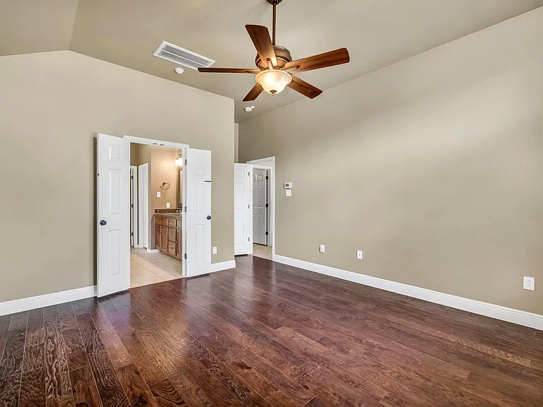 105 Latitude Ln — Photo 17