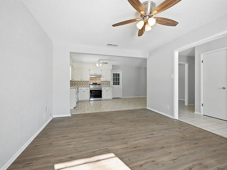 2611 Easy St — Photo 16