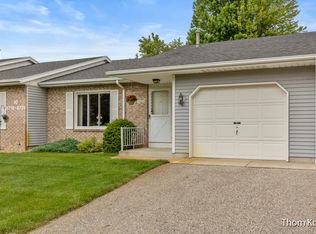 6717 Leisure Way Dr SE, Caledonia, MI 49316