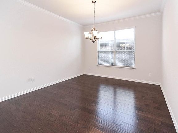 5th image of 2740 Calmwood Dr