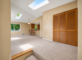 1207 NE 55th St APT A, Seattle, WA 98105