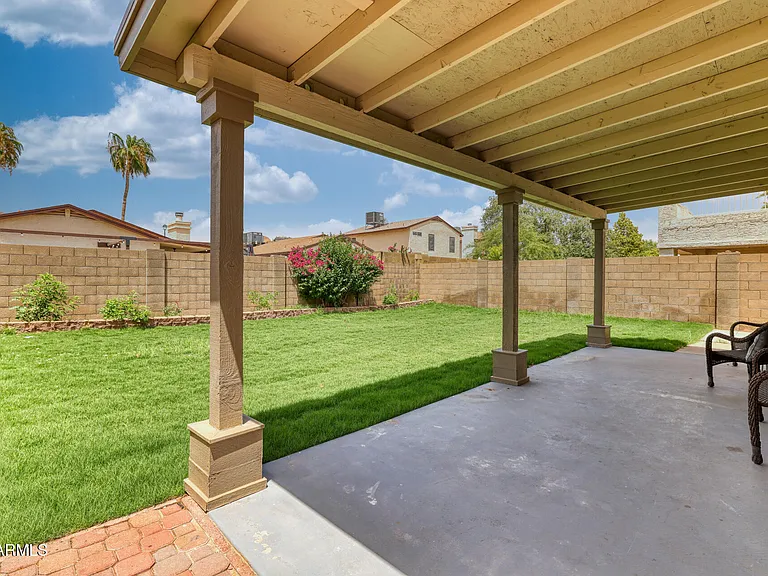 4760 W Wahalla Ln — Photo 33
