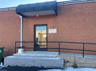 102C W 1st Ave, Lexington, NC 27292