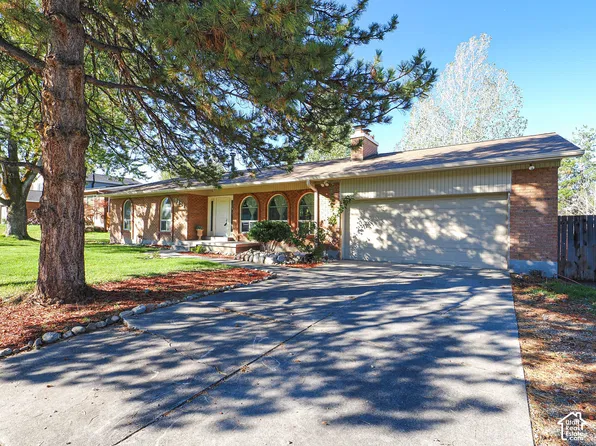 9322 S Solena Way, Sandy, UT 84093