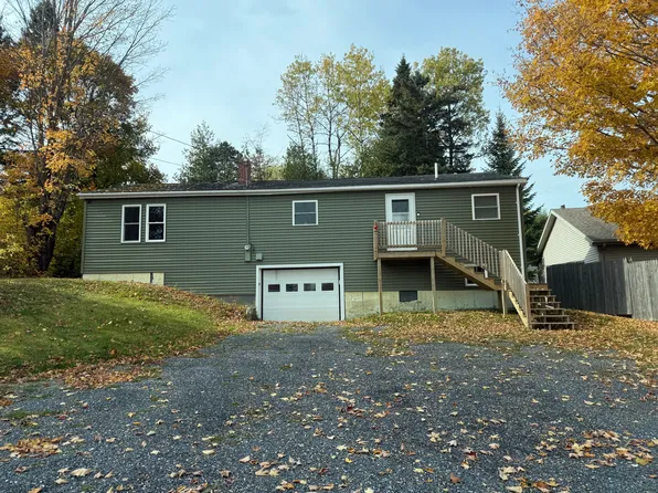 7 Lee St, Caribou, ME 04736