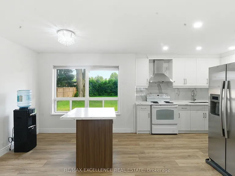 1814 Whitehall Dr — Photo 8