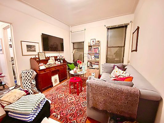 4th image of 3612 28th Ave APT 2