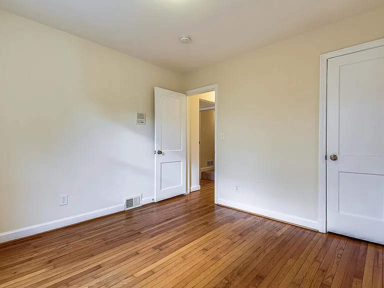 210 E Hamilton Ave — Photo 12