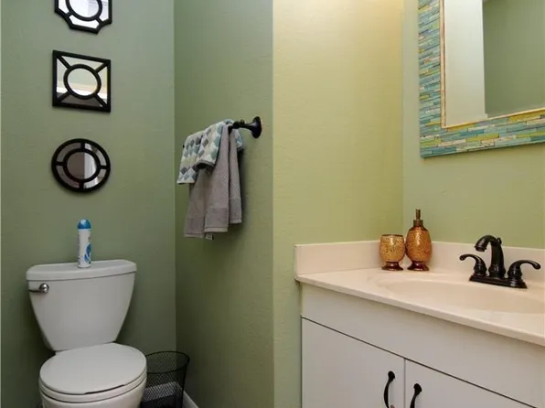 6950 Remmet Ave APT 9, Canoga Park, CA 91303