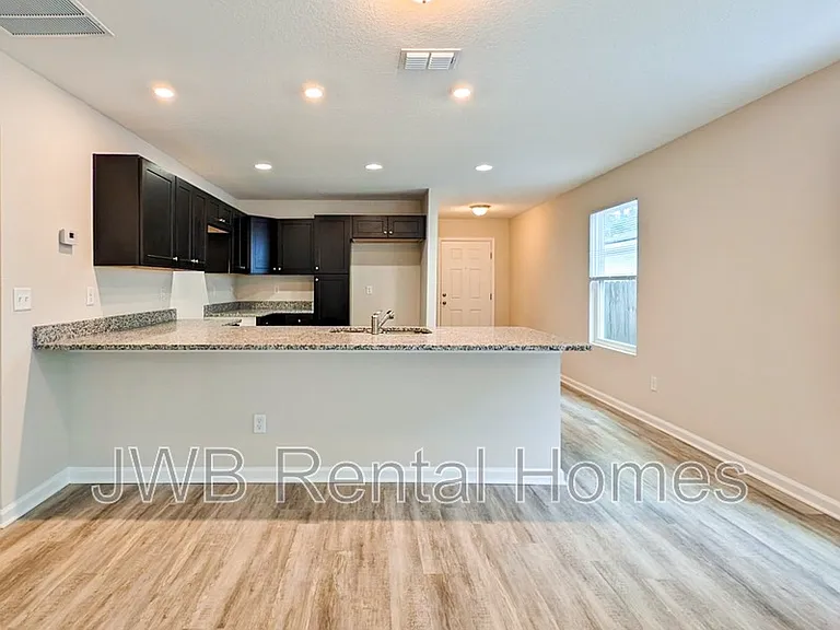 8719 Galveston Ave — Photo 4