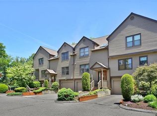 23 Tanglewood Cir, Monroe, CT 06468