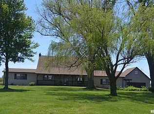 24564 Post Oak Rd, Hoyleton, IL 62803