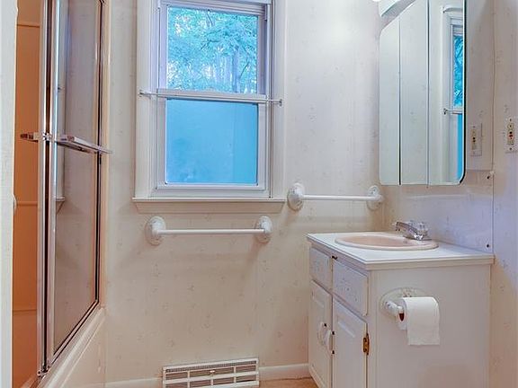 5th image of 7739 Sotherden Dr