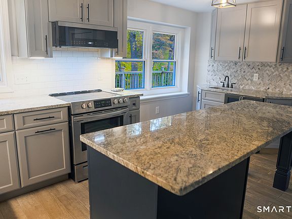 4th image of 14 Cinnamon Ridge