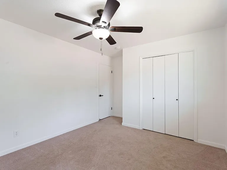 6804 N Backer Ave — Photo 12