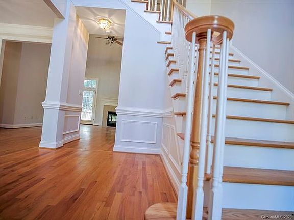 5th image of 4120 Belle Meade Cir