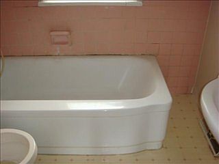 4th image of 1150 College St