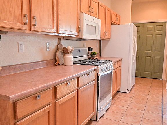 5th image of 1517 Prairie Sage Way SE