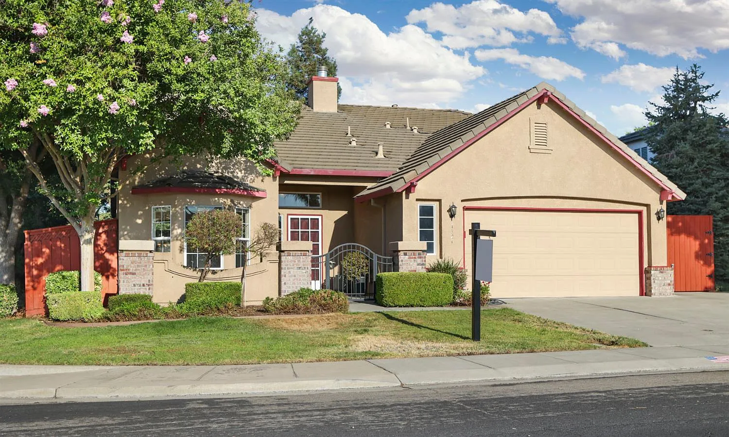 1721 Bolton Ln photo 1