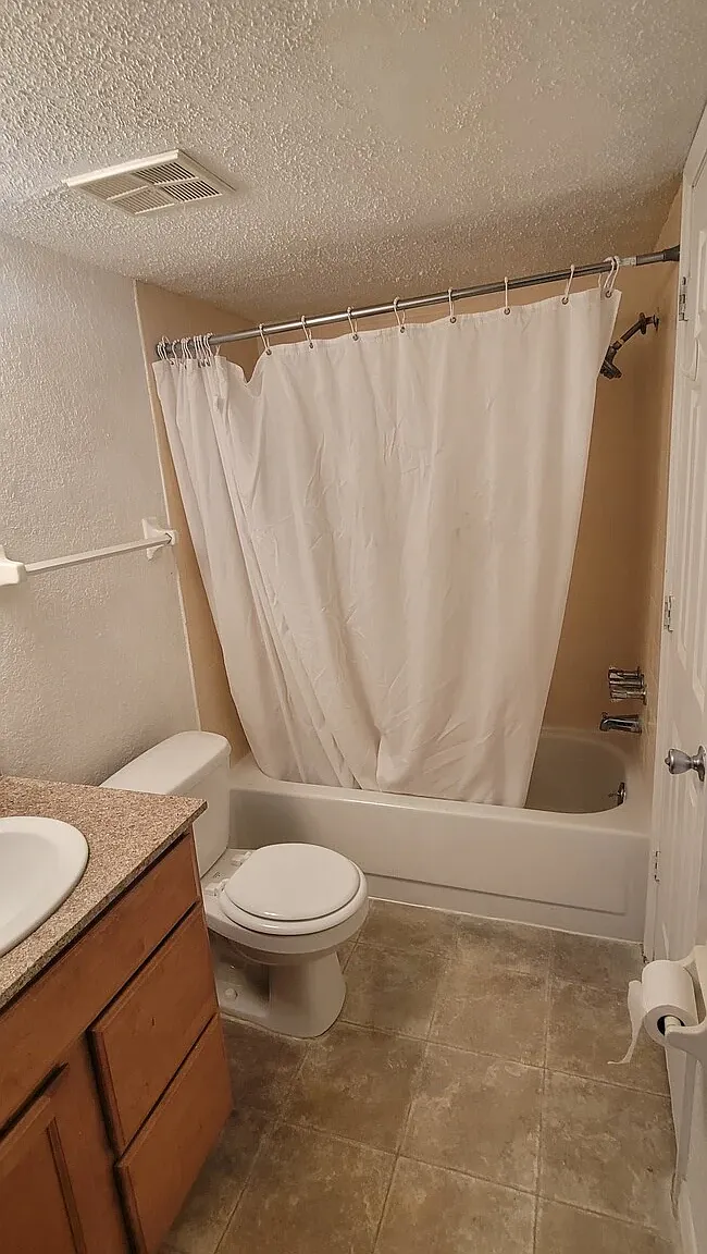 2 bed, 960 sqft, $1,700 — Photo 4