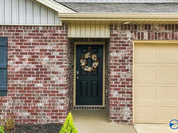 3rd image of 215 Murphy Ln