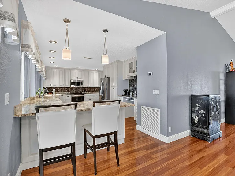 18298 102nd Way S — Photo 12