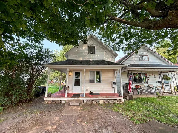 404 E Iron St, Bessemer, MI 49911