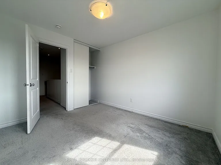 66 Fallengale Cres — Photo 25