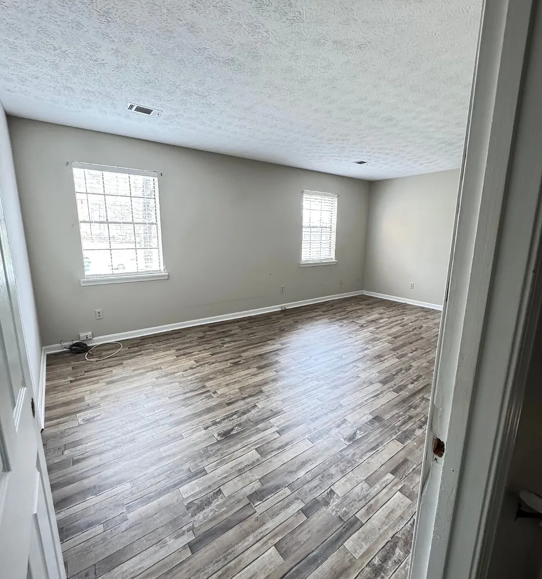 4914 Wolverton Dr — Photo 4