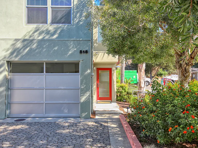 215 San Miguel St — Photo 24