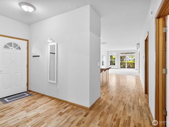 5th image of 300 Homestead Boulevard #101