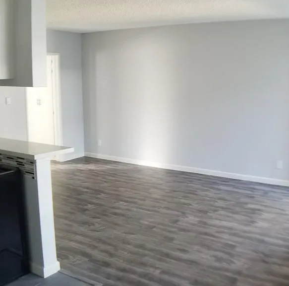 6830 Woodley Ave #5 — Photo 3