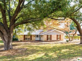 1013 Mill Creek Dr, Salado, TX 76571