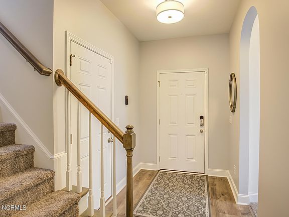 4th image of 8518 Lanvale Forest Drive NE