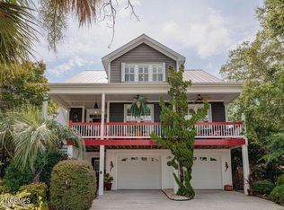 1725 Searay Ln, Carolina Beach, NC 28428